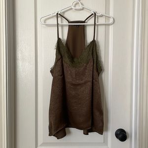 Amaryllis Dark Olive Green Razor Back